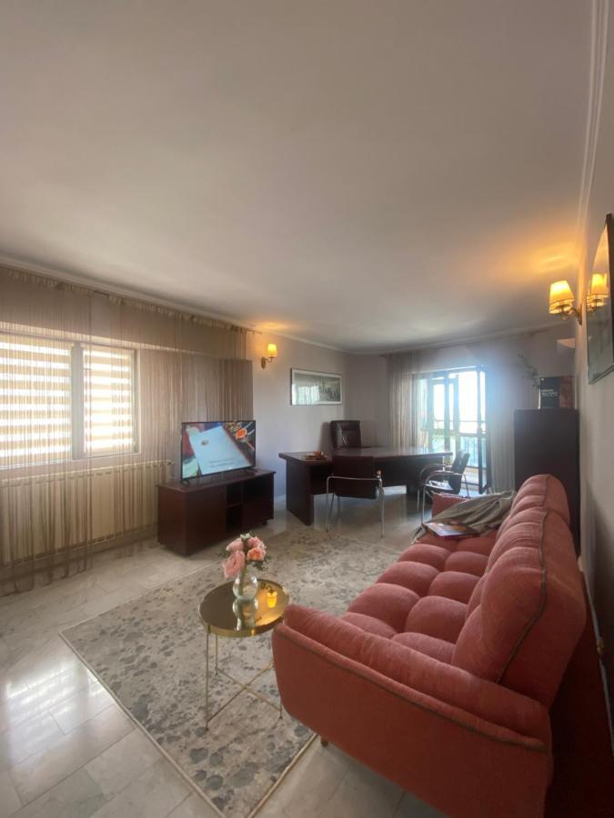 Victoriei Deluxe Suites Bukarest Exterior foto