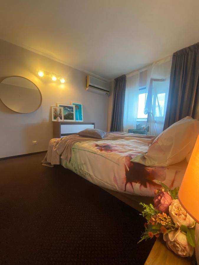 Victoriei Deluxe Suites Bukarest Exterior foto