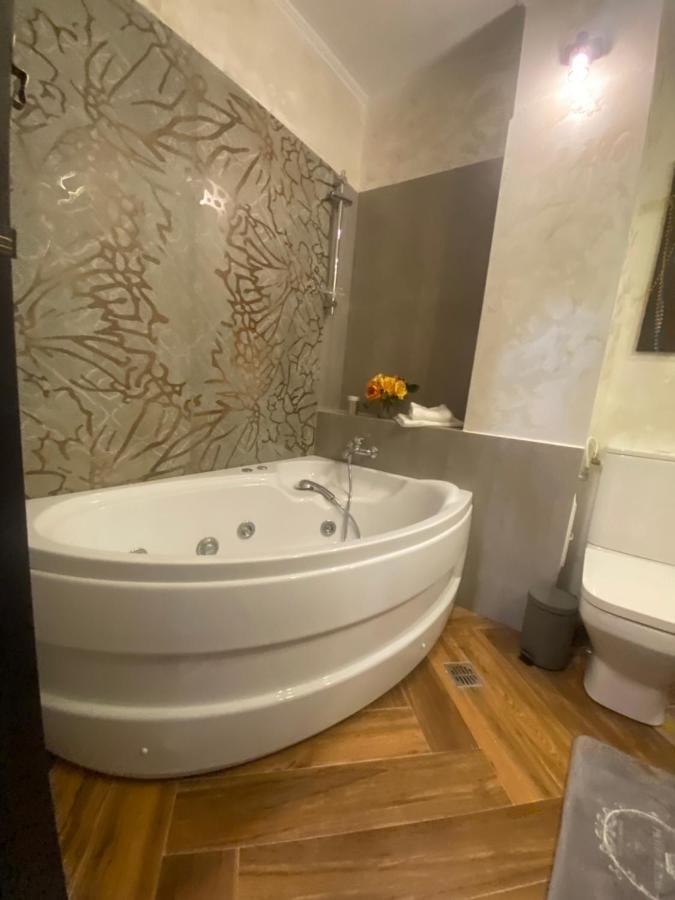 Victoriei Deluxe Suites Bukarest Exterior foto